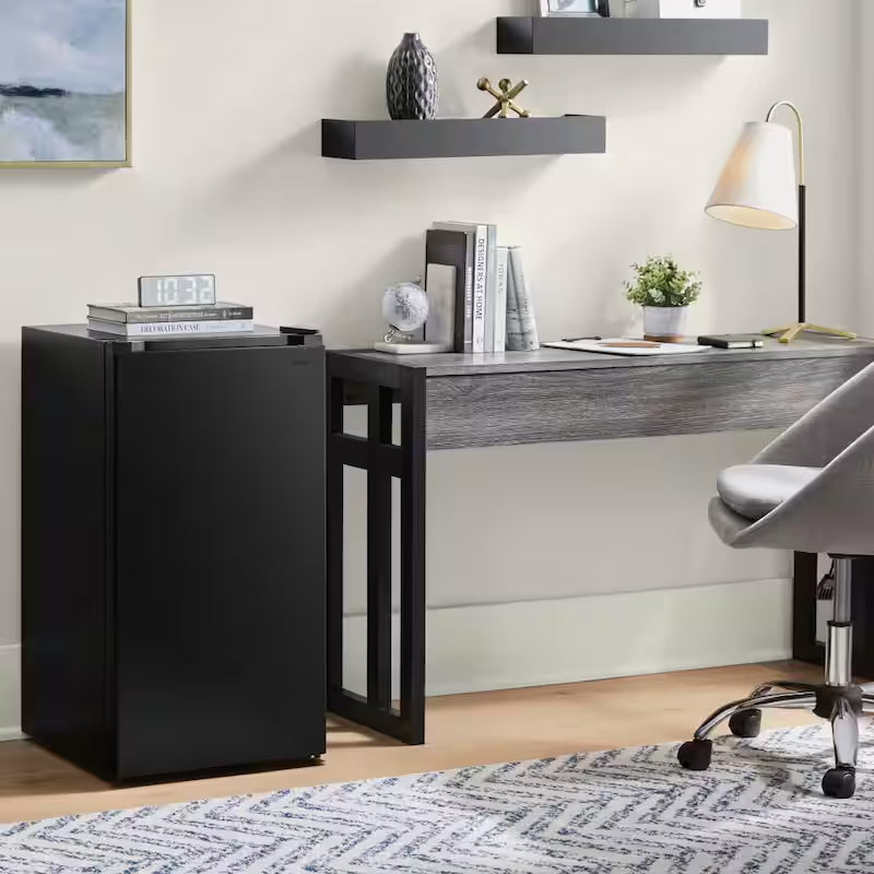 Black 3.2 cu. ft. Mini Refrigerator Z2715