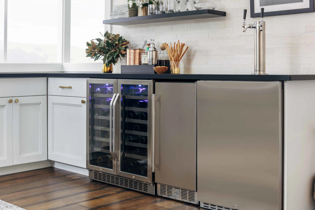 White Free Standing and Undercounter Ice Maker S30083