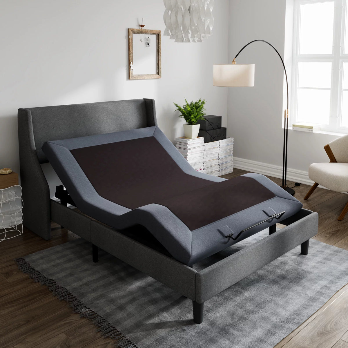 Queen Size Adjustable Bed with Wireless Remote L81487