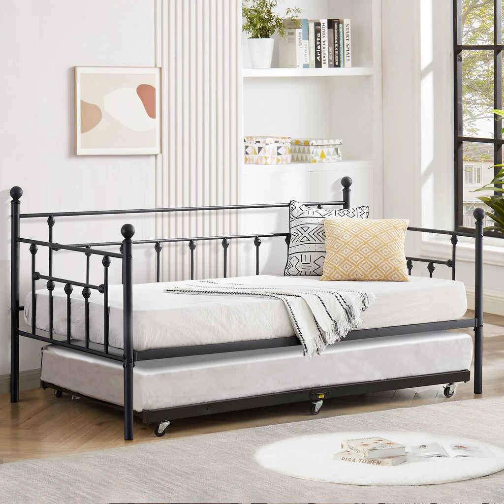 Twin Metal Daybed with Trundle and Wheels Z3083