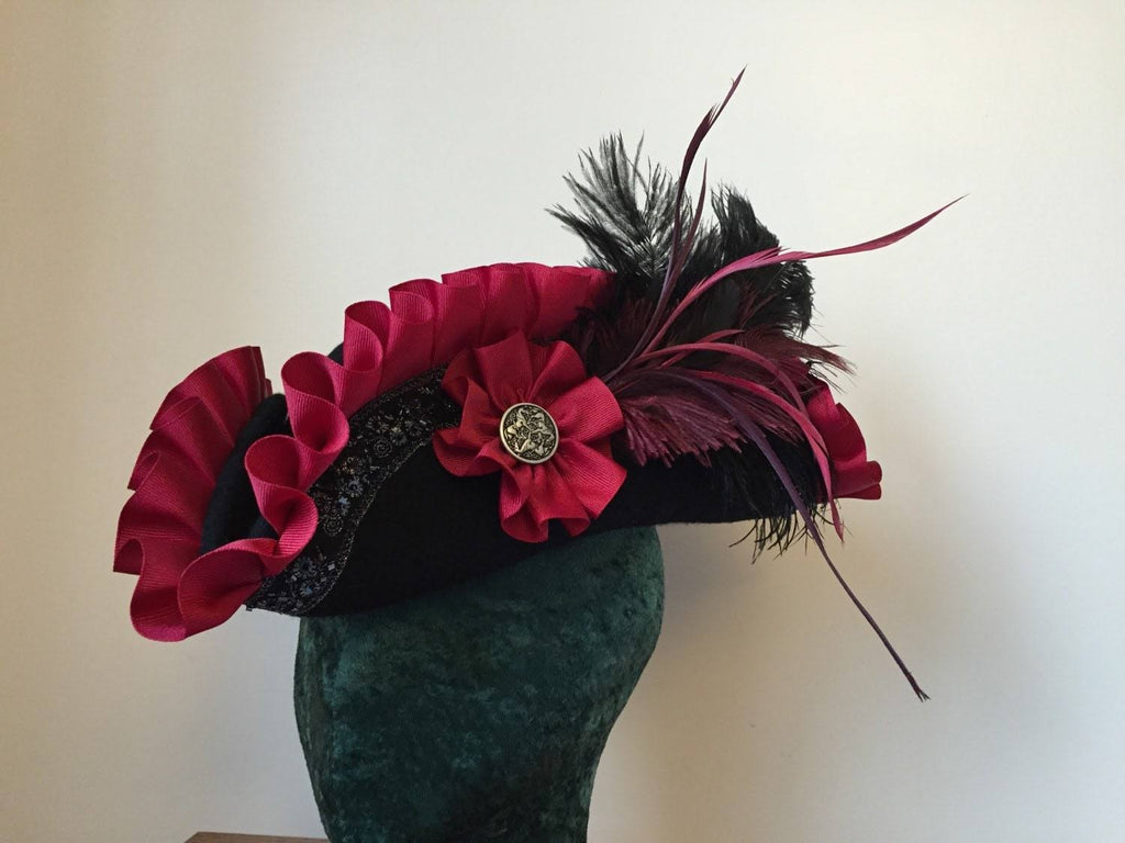 Black Crimson Red Gothic Tricorn Pirate Hat N918877