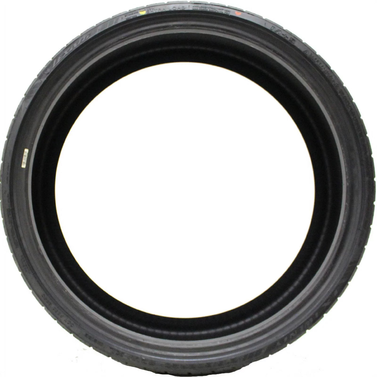 255/40ZR20 101W XL Passenger Tire P1583