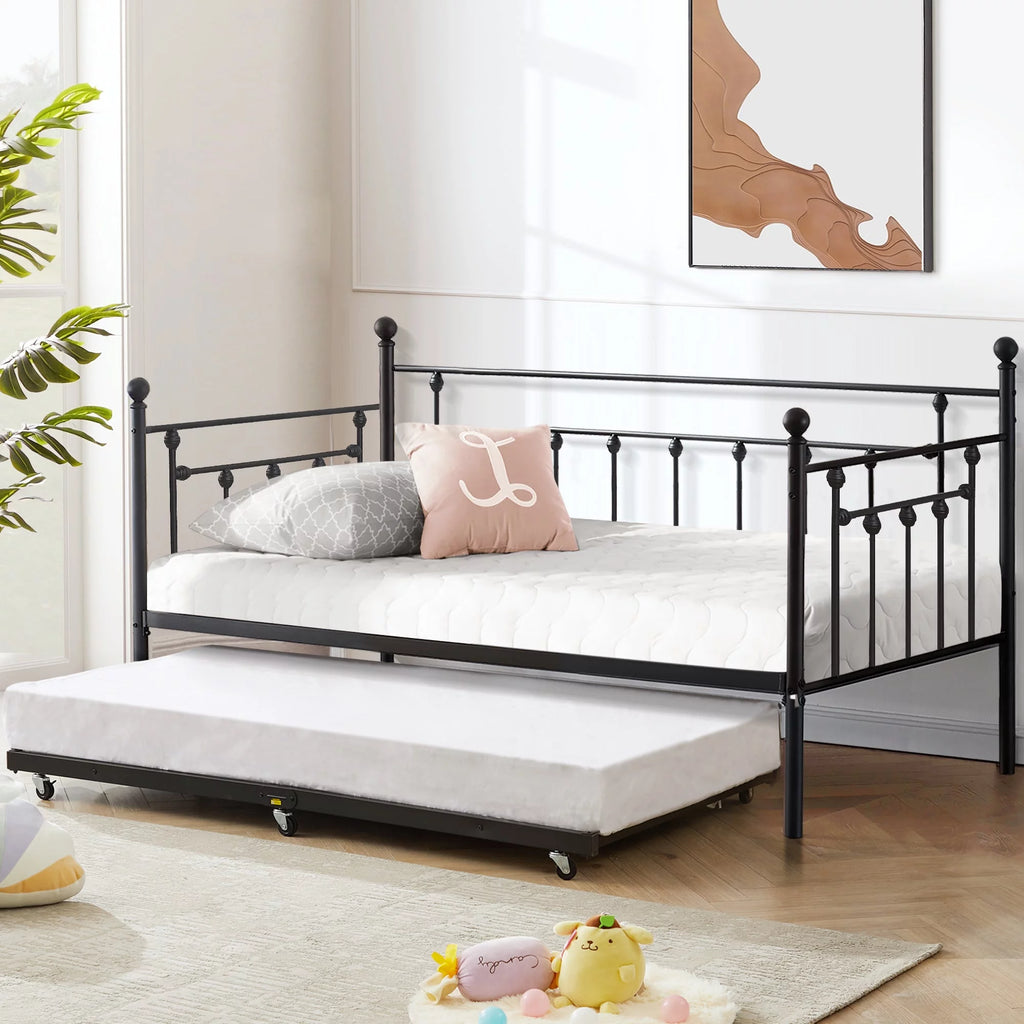 Twin Metal Daybed with Trundle and Wheels Z3083