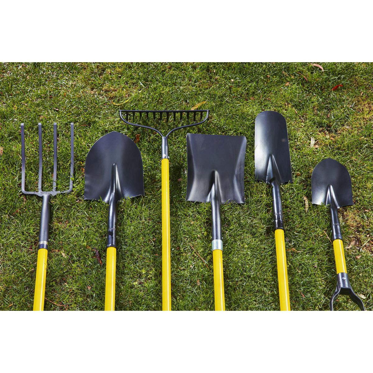 Round Nose Mini Shovel with Comfort Grip Handle Y156