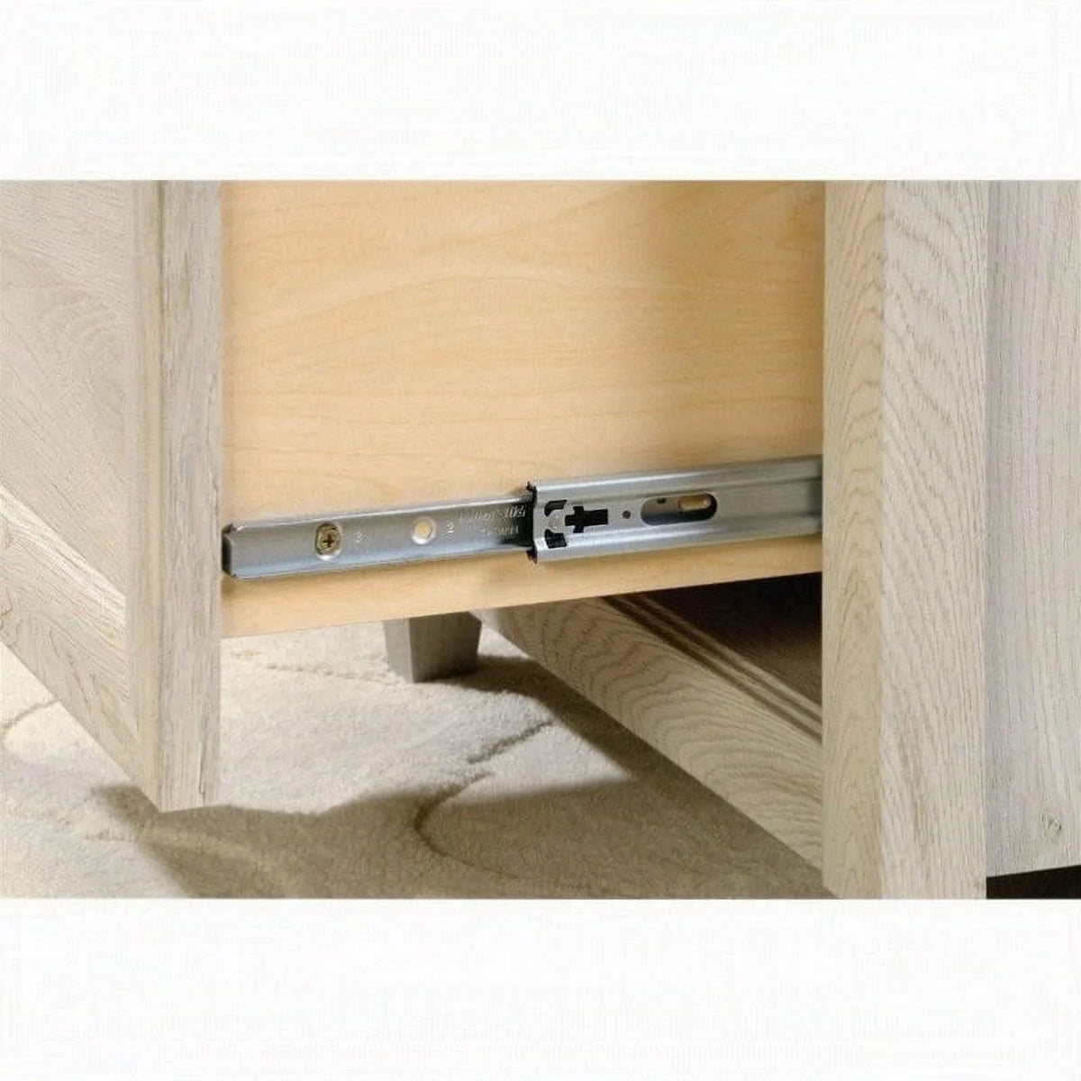 Executive Desk in Chalked Chestnut R9509