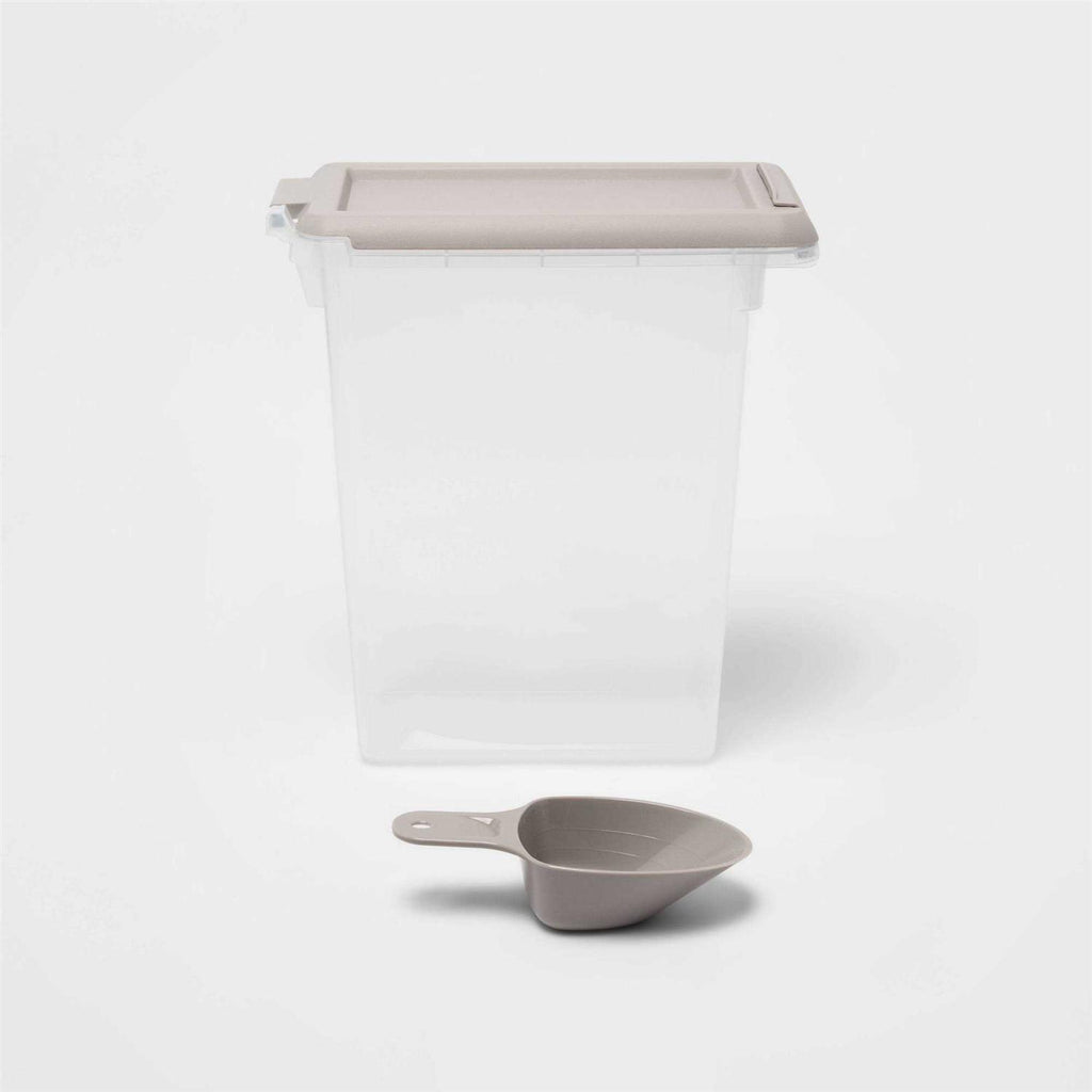 Pet Food Storage Tub with Built-in Scoop N865746