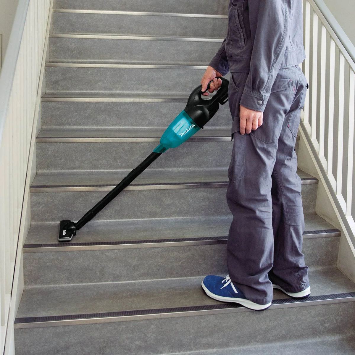 18 Volt Lithium Ion Cordless Vacuum Kit 2.0Ah U225894
