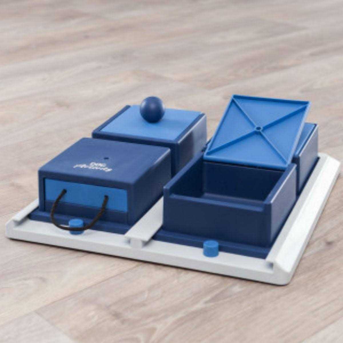 Activity Poker Box Dog Toy C691